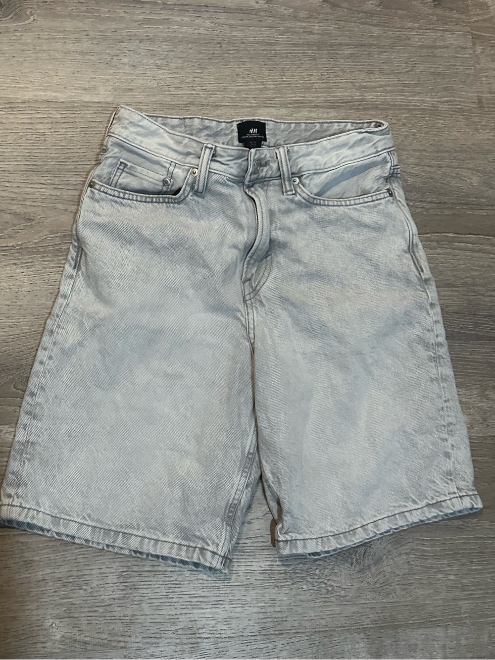 H&M Light Wash Denim Bermuda Shorts Y2K Vintage Style Size 28